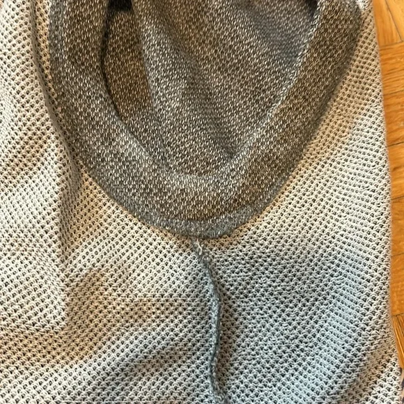 Beams - Picture 7 of 9